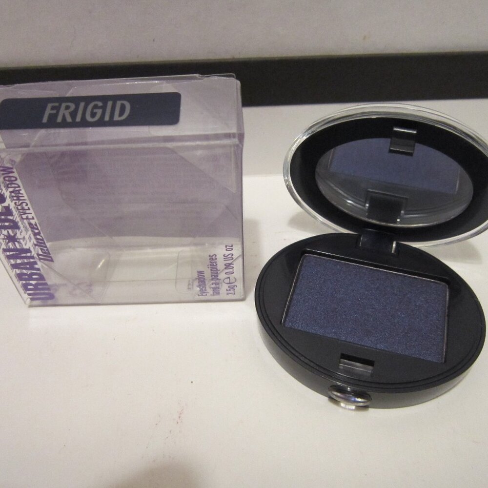 NIB VINTAGE URBAN DECAY SHADOW SINGLE IN MIRRORED COMPACT~FRIGID~DEEP NAVY